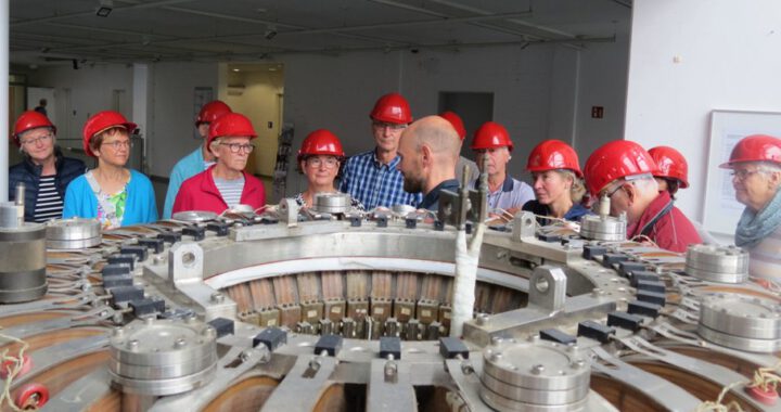 Wittenfördener beim Besuch des Max-Planck-Instituts Plasmaphysik, Wendelstein 7-x in Greifswald